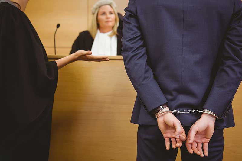 Avocat criminaliste: Infractions contre les personnes Me Maude Barrière à ville de Longueuil est la meilleure avocate pour vous défendre.